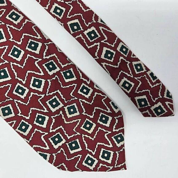 POLO RALPH LAUREN HAND MADE SILK TIE RED GREEN ABSTRACT GEOMETRIC 3.5" X 56" - Picture 1 of 2